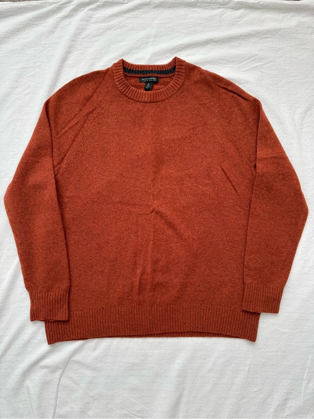 BANANA REPUBLIC Men’s Burnt Red Wool Sweater